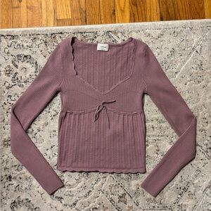 Wilfred Ribbed Scalloped V-Neck Top in Dusty Rose